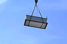 Gerede'de Havada Asılı Mezar Taşı Görüntüsü